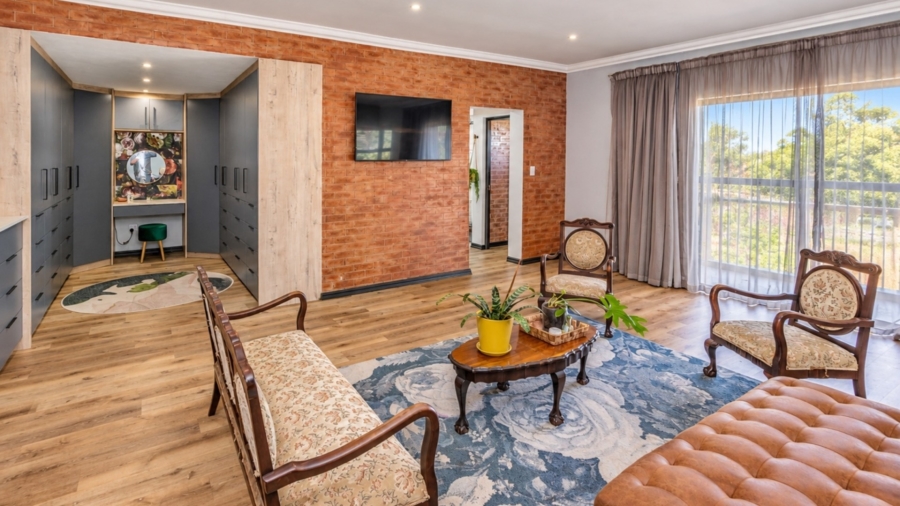 5 Bedroom Property for Sale in Xanadu Nature Estate North West